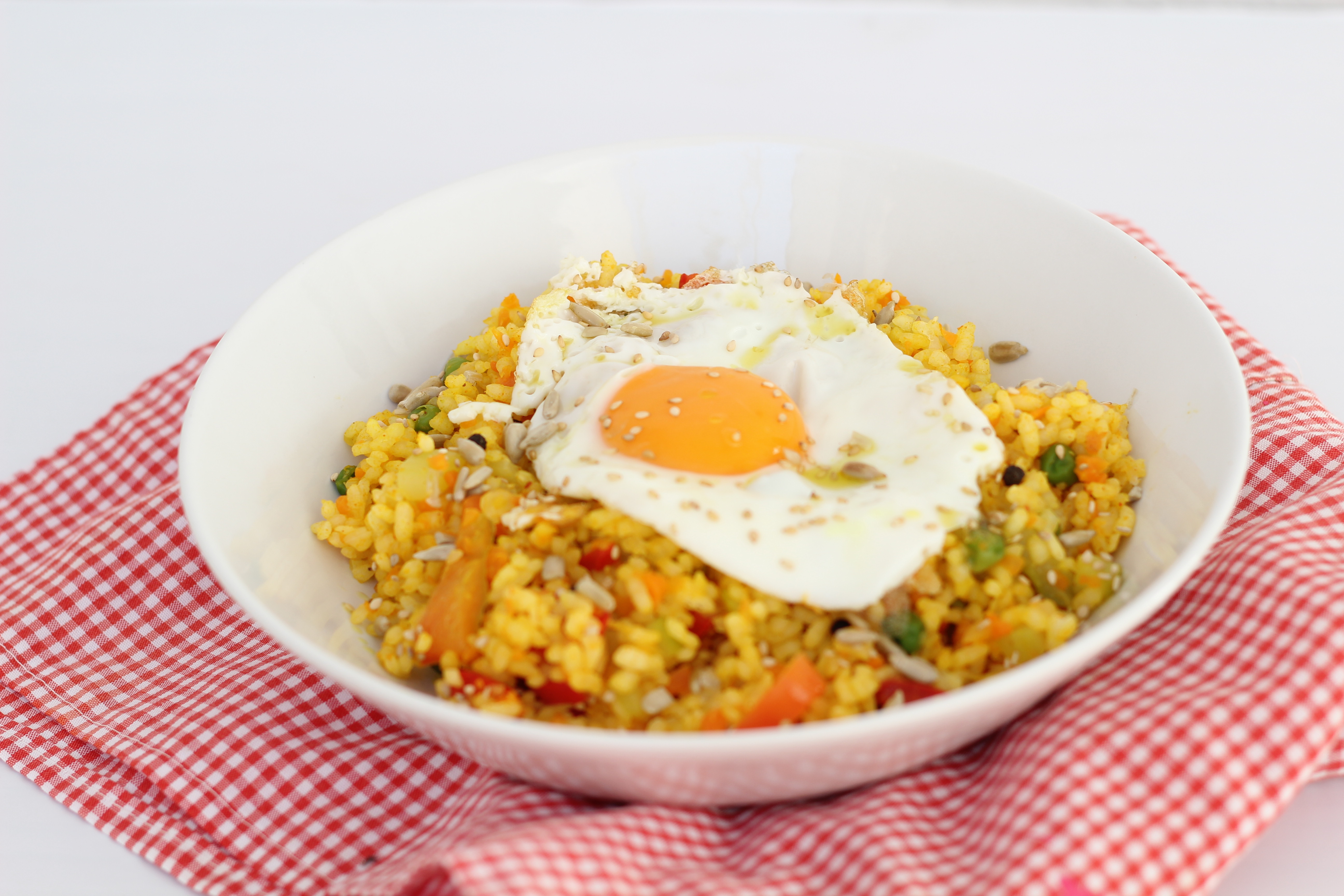 arroz con verduras y huevo